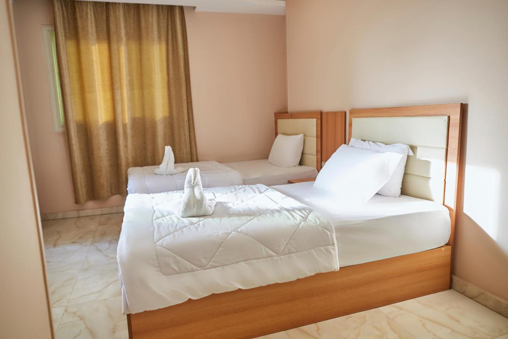 Grand Golden Pyramids View Hotel Kafret el-Gabal Kültér fotó