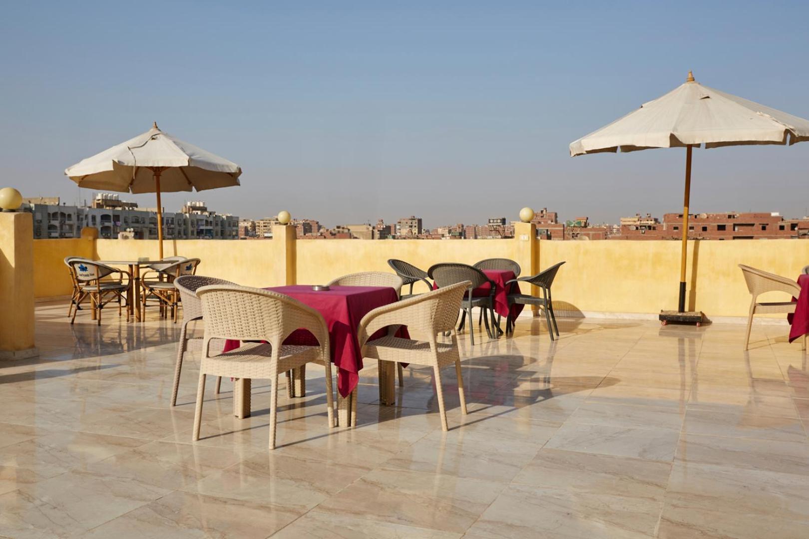 Grand Golden Pyramids View Hotel Kafret el-Gabal Kültér fotó