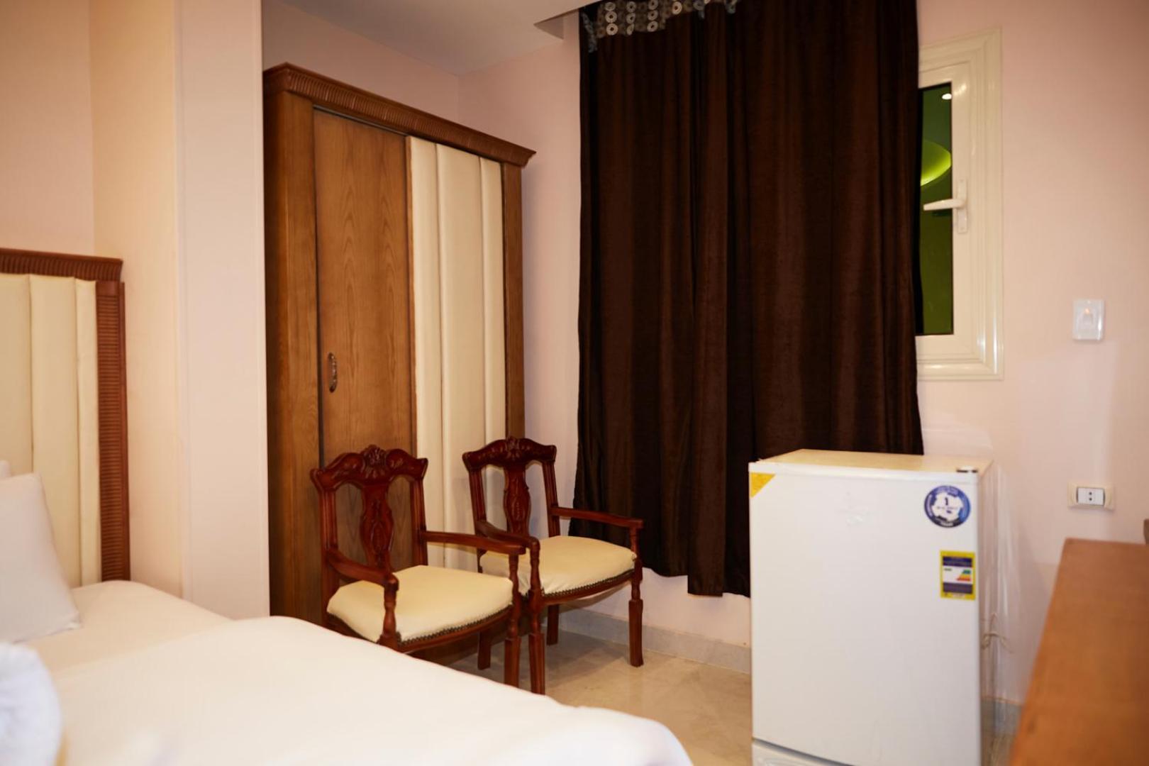 Grand Golden Pyramids View Hotel Kafret el-Gabal Kültér fotó