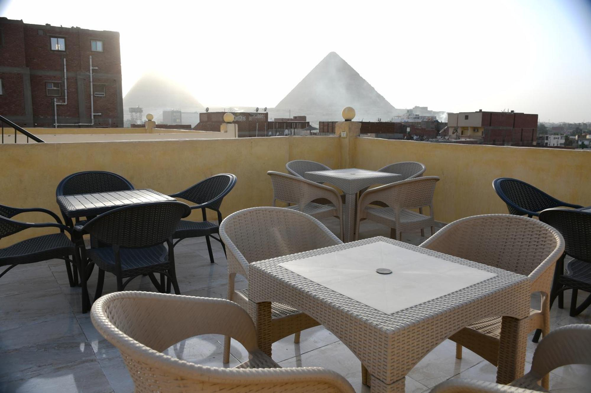 Grand Golden Pyramids View Hotel Kafret el-Gabal Kültér fotó