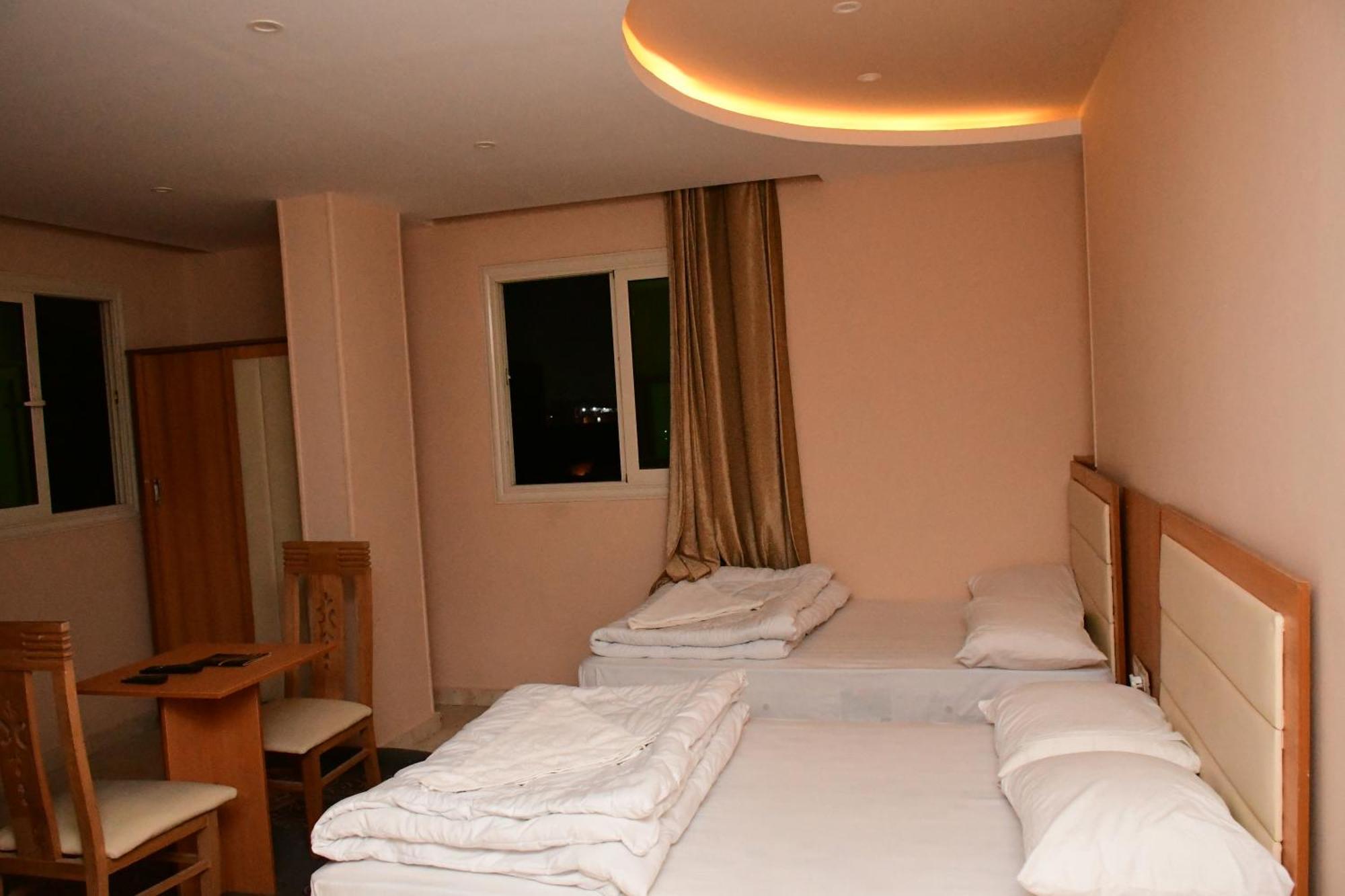 Grand Golden Pyramids View Hotel Kafret el-Gabal Kültér fotó