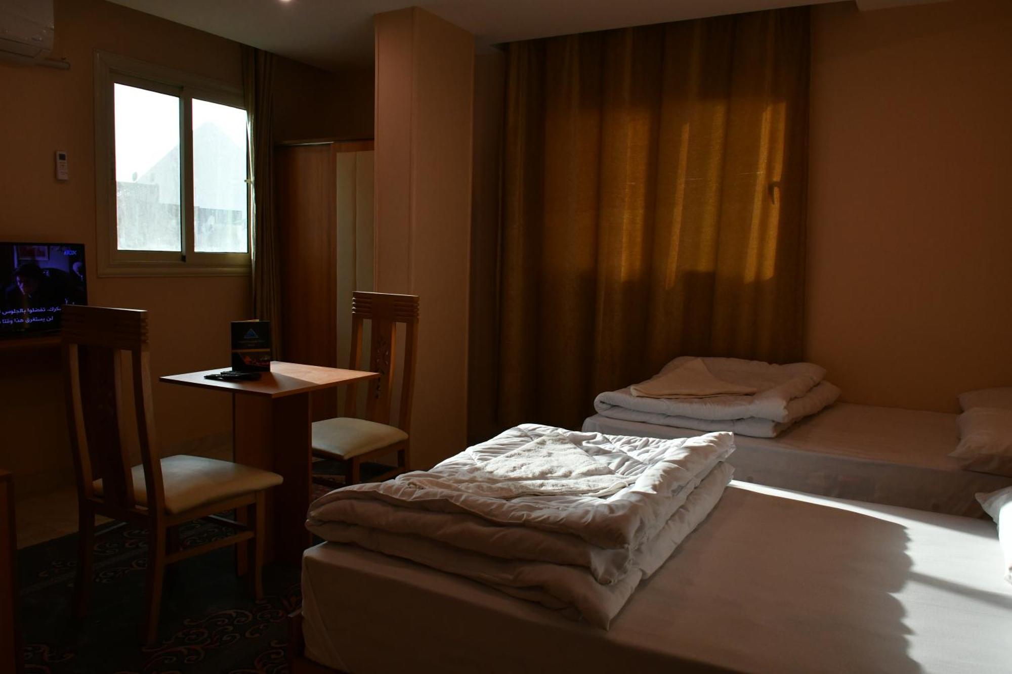 Grand Golden Pyramids View Hotel Kafret el-Gabal Kültér fotó