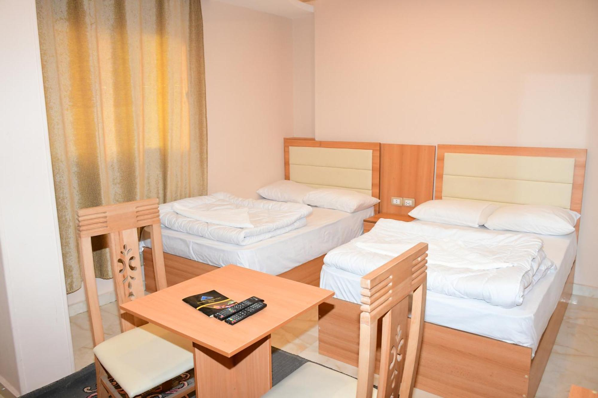 Grand Golden Pyramids View Hotel Kafret el-Gabal Kültér fotó