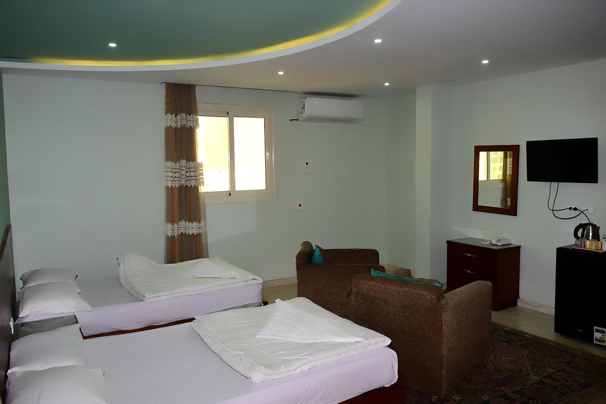 Grand Golden Pyramids View Hotel Kafret el-Gabal Kültér fotó