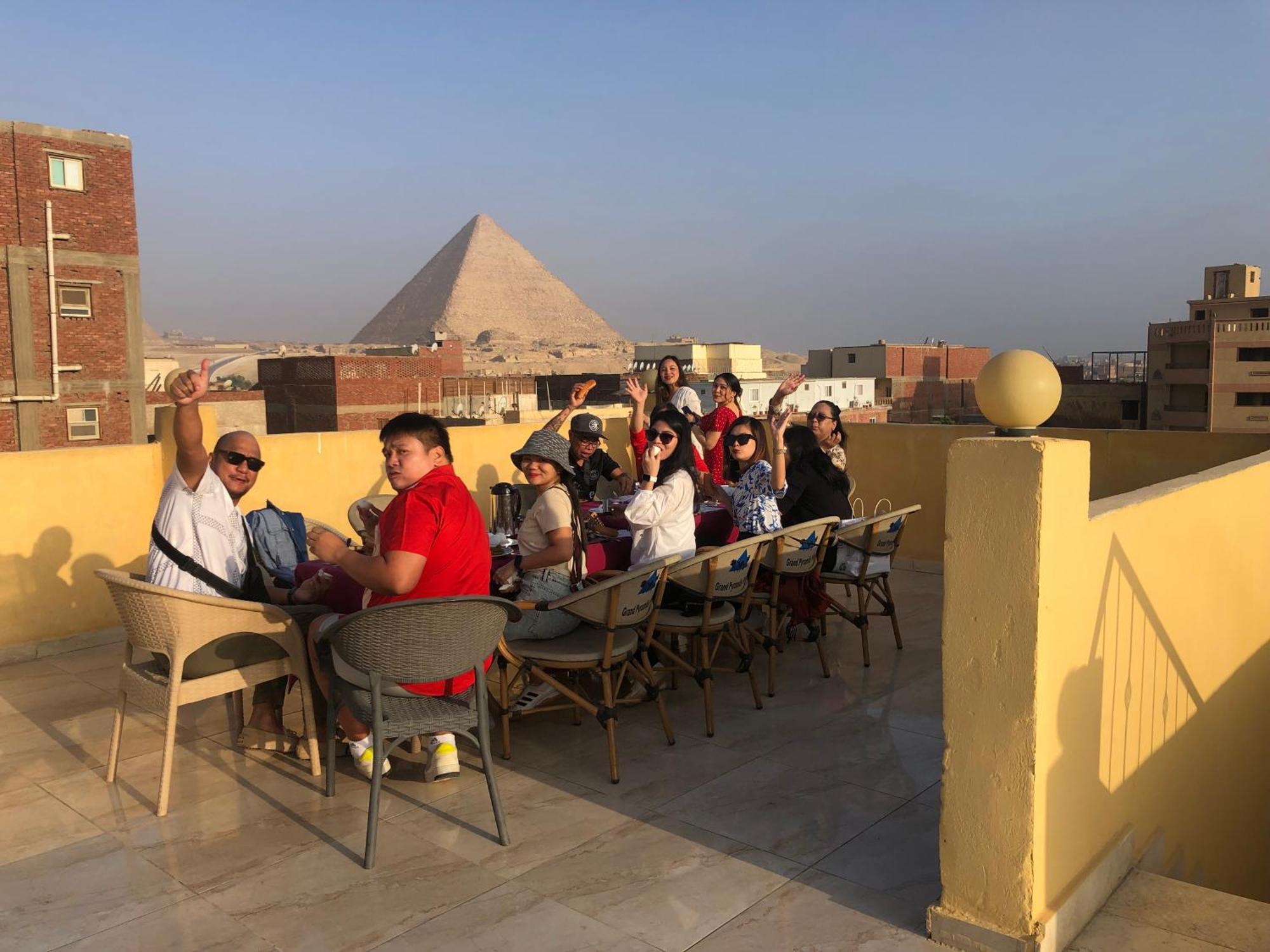 Grand Golden Pyramids View Hotel Kafret el-Gabal Kültér fotó